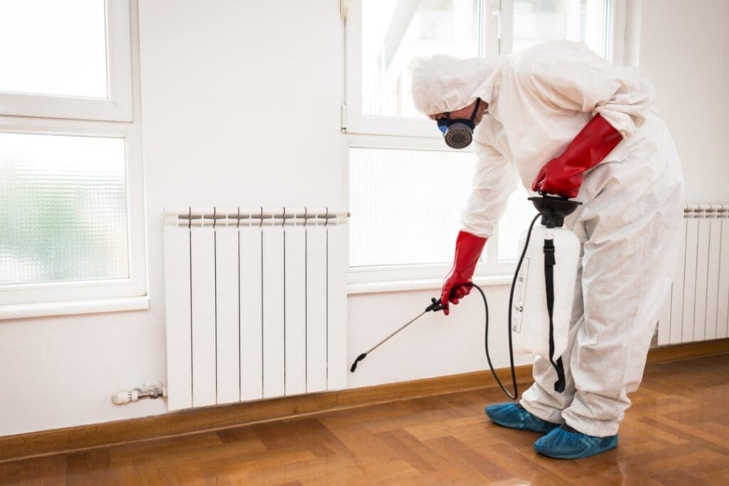 Pest Control Technicians: Roles, Responsibilities, And Earnings Pest Control Technicians: Roles, Responsibilities, And Earnings